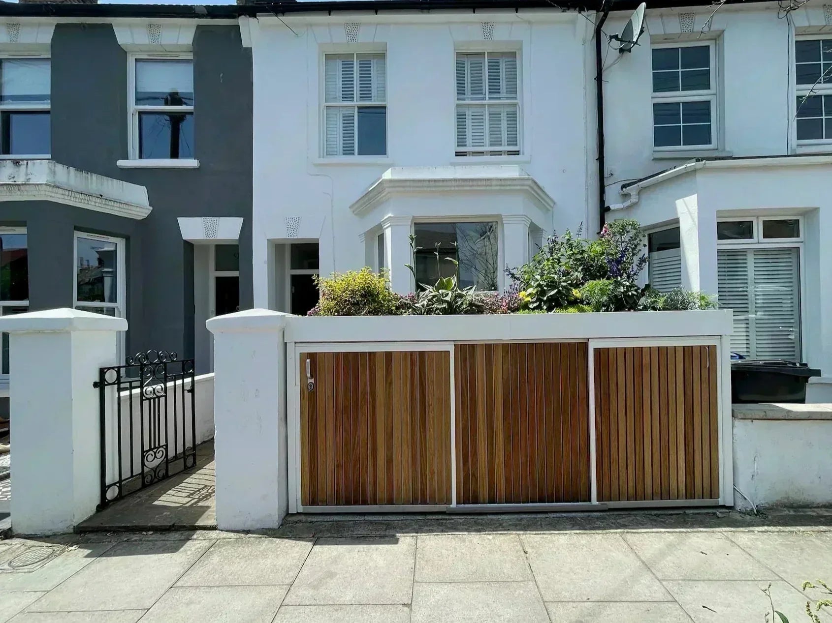 Green Roof Bike and Bin Shed: A New Front Wall for Your Garden