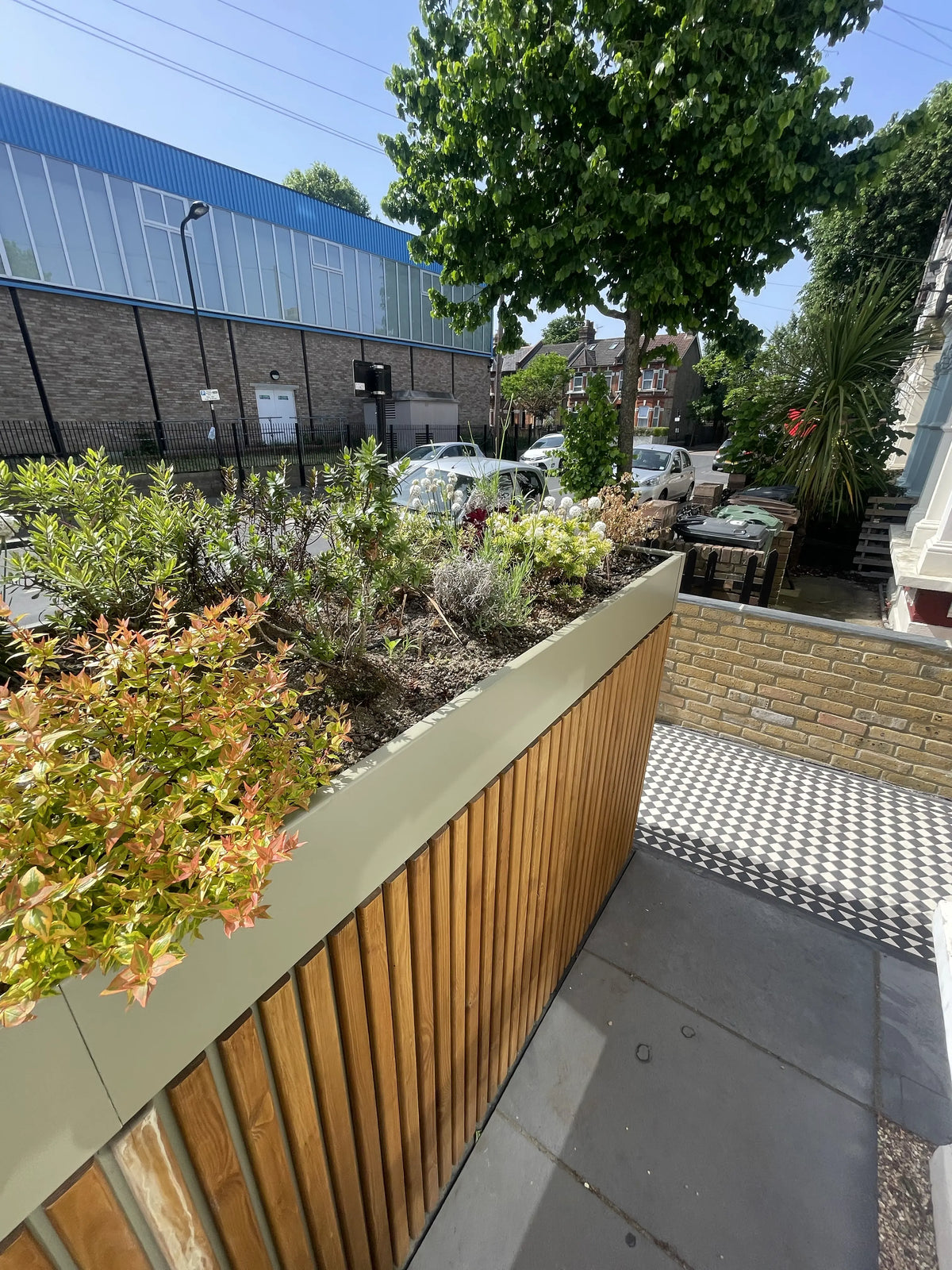 Planted Rood Slim Front Garden Bike Store with Sliding Doors & Planted Roof ...
